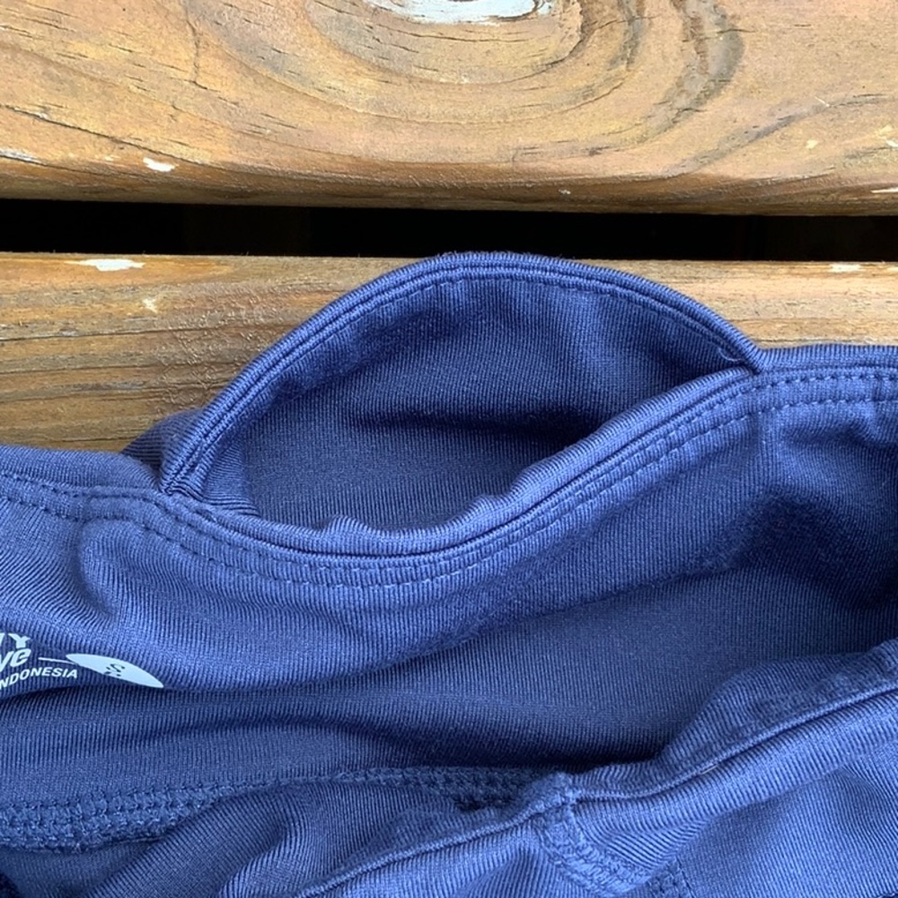 Old Navy Activewear Cropped Pants With Ruching - Picture 3 of 6